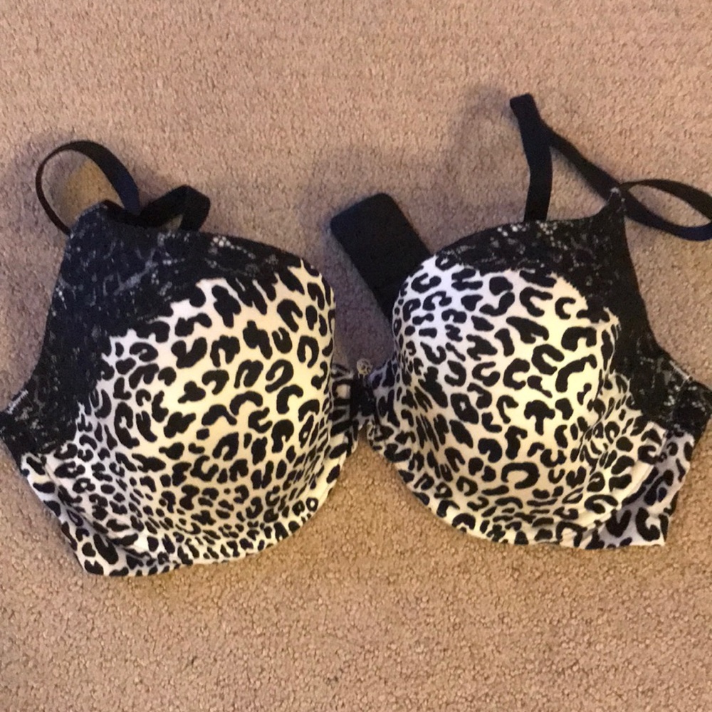 Leopard print Victoria’s Secret Bra